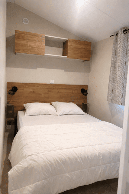 Mobil-home-1-chambre-chambre-Camping-sous-le-moulin